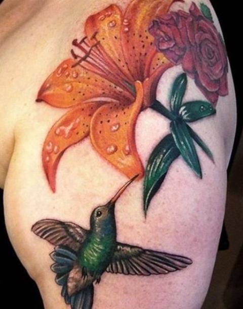 Stunning-Hummingbird-Lily-Tattoo
